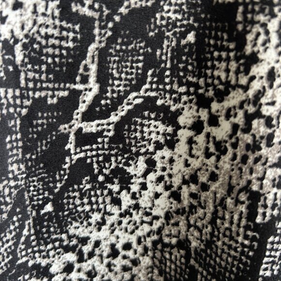 Veronica M. Black White Python Print Flare Skirt NWOT $89 Size XS - Picture 4 of 8